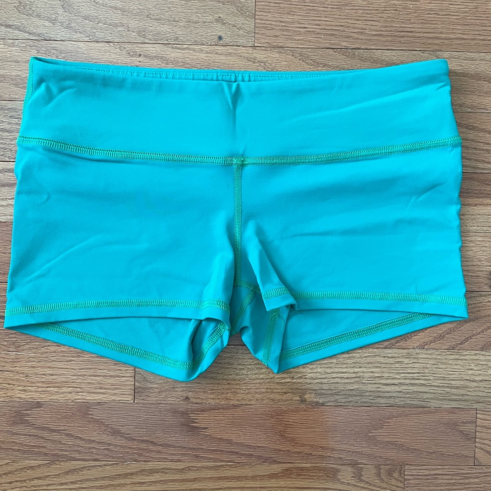 FLEO shorts